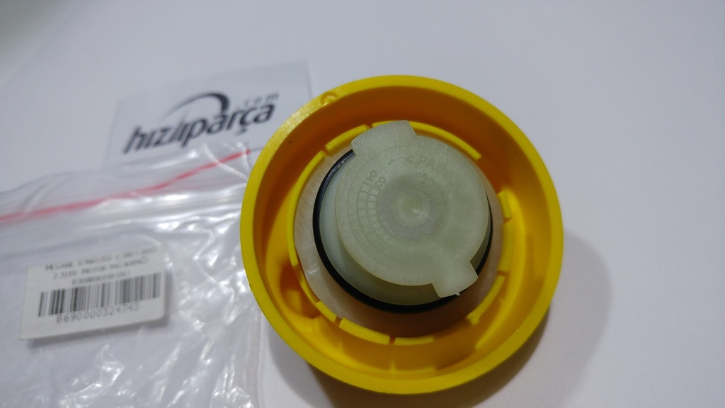 Megane 2 Master 2 2003-2010 2.516V Motor Yağ Kapağı 8200800258