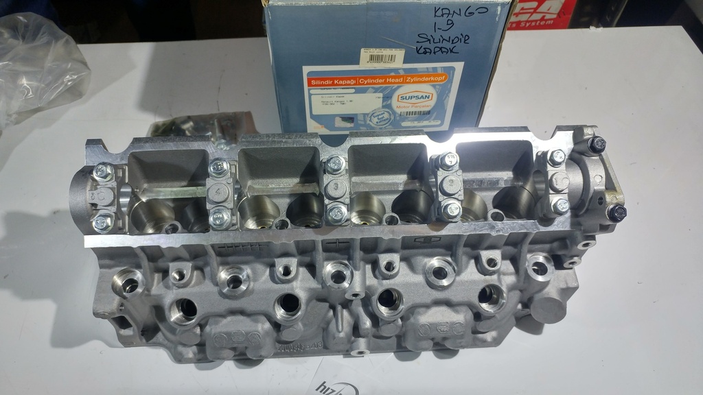 Kango 1.9 (98-03) F8Q Silindir Kapağı Isıtma Bujisi Üstte 7701471013