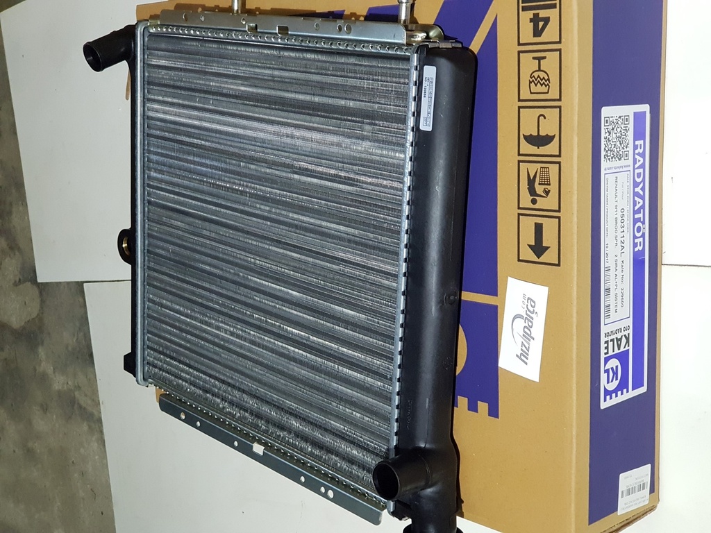 R9 1985-1997 1400 Karbüratörlü Komple Radyatör 2 Sıra 7700765602