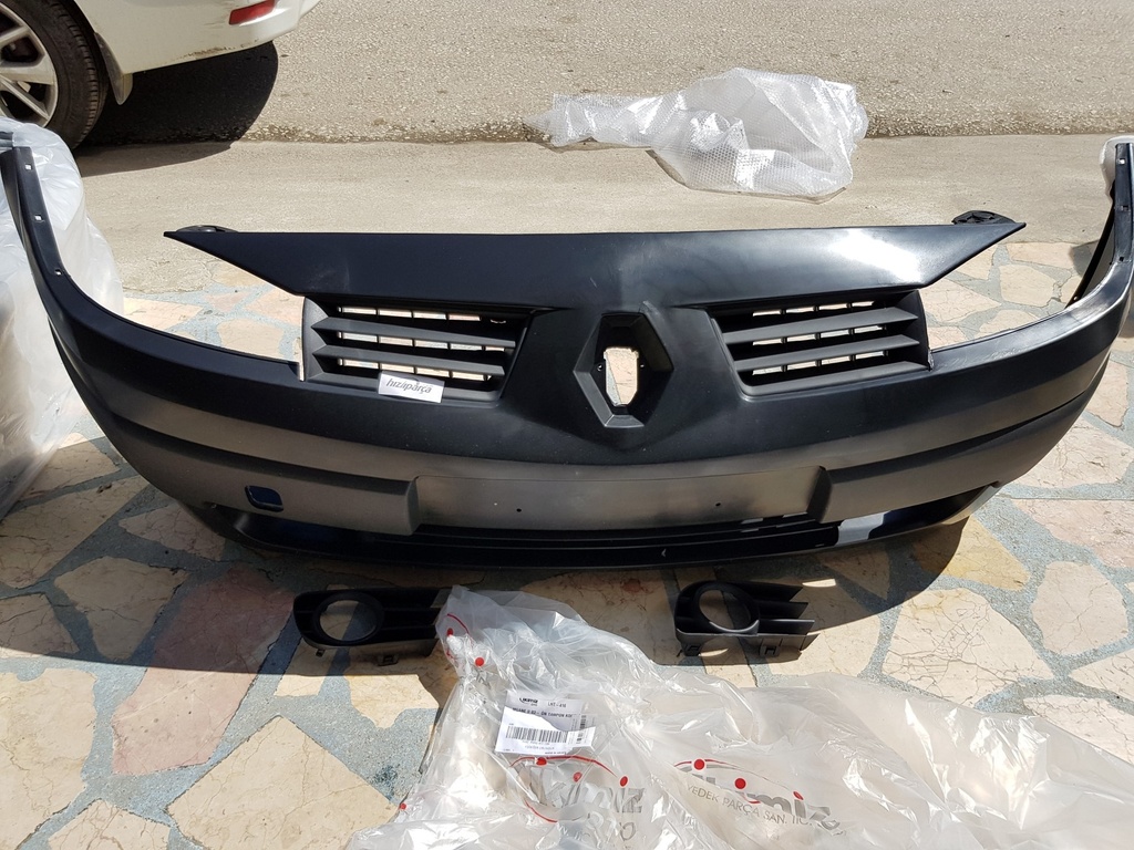 Megane 2 Ön Tampon 04-06 Sissiz Farlı (Komple Bantlı Panjurlu) 7701474484