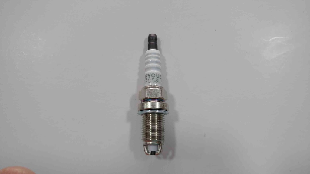 [EYQUEM RFC58LZ2E] Clio Kango Megane 2 (98-08) 1.4 1.6 8V Buji Çift Tırnak 1 Tkm 4 Adet 7700500168