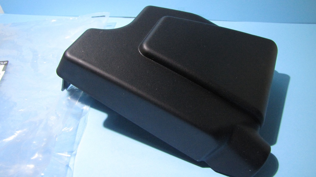 Clio 98-08 Symbol 09- Sigorta Röle Kutu Kapak Üst 7700435378 Mais
