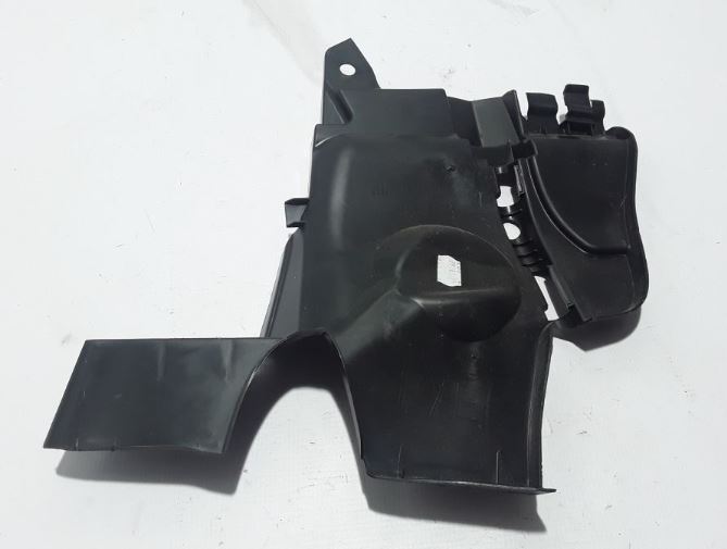 Duster Davlumbaz Sağ Triger Koruma Kapağı 638301557R Mais