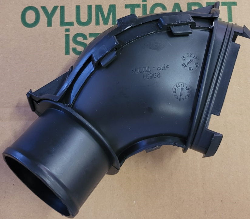 Clio 4 Dokker Lodgy Hava Filtre Kazanı Ucu ( Aparatı ) 165001258R