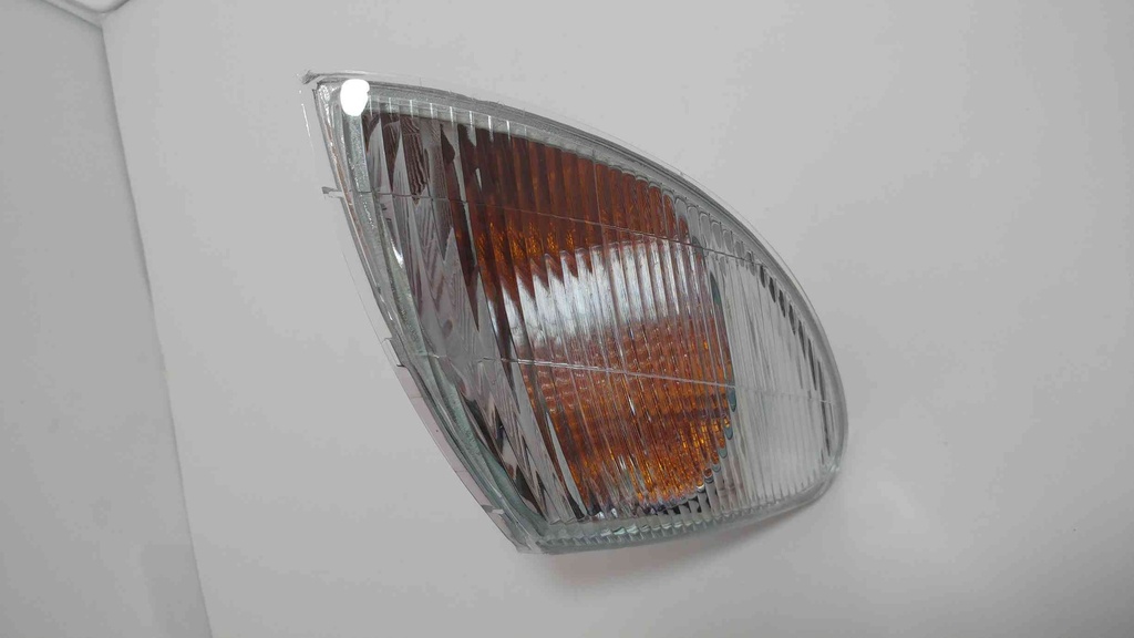 Megane 1 1996-1999 Sağ Sinyal 7701040713