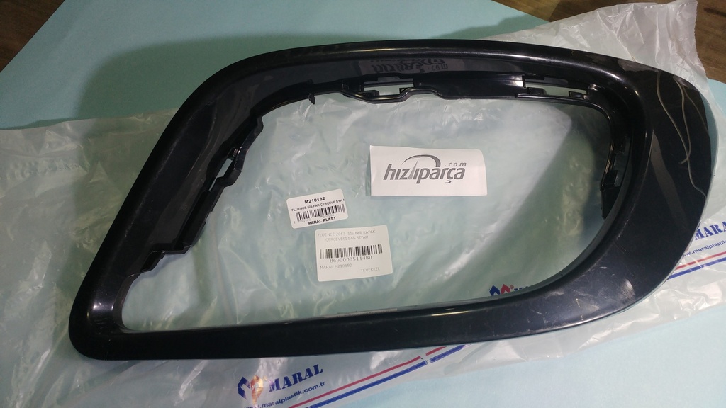 Fluence 2013- Sis Far Kapak Çerçevesi Sağ Siyah 261520694R